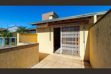 Casa à venda com 195m², 3 quartos e 2 vagasTerraço