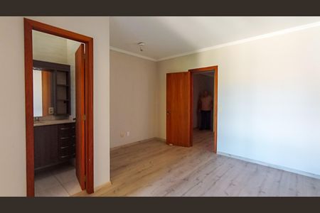 Casa à venda com 195m², 3 quartos e 2 vagasSuíte