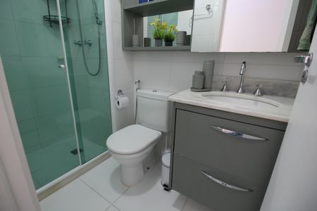 Apartamento à venda com 66m², 2 quartos e 1 vagaBanheiro Social