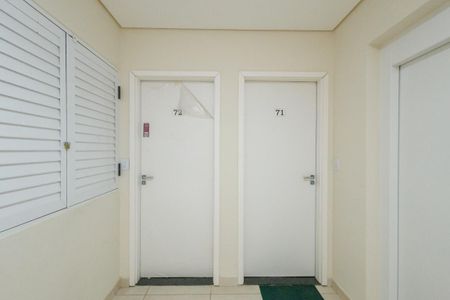 Apartamento para alugar com 69m², 2 quartos e 1 vagaPorta do apartamento