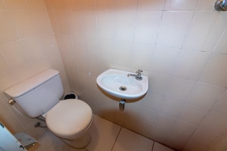 Apartamento à venda com 230m², 2 quartos e 3 vagas Apartamento à venda com 230m², 2 quartos e 3 vagasBanheiro de serviço