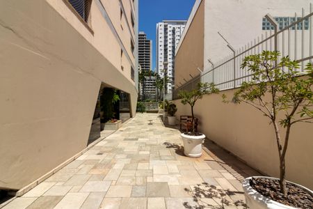 Apartamento à venda com 230m², 2 quartos e 3 vagas Apartamento à venda com 230m², 2 quartos e 3 vagasÁrea comum