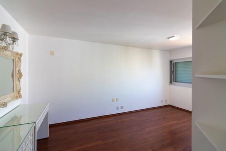 Apartamento à venda com 230m², 2 quartos e 3 vagas Apartamento à venda com 230m², 2 quartos e 3 vagasSuíte