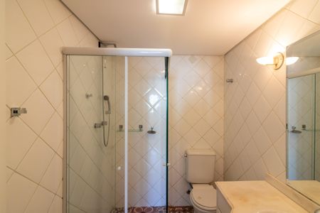 Apartamento à venda com 230m², 2 quartos e 3 vagas Apartamento à venda com 230m², 2 quartos e 3 vagasBanheiro Social