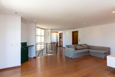 Apartamento à venda com 230m², 2 quartos e 3 vagas Apartamento à venda com 230m², 2 quartos e 3 vagasCobertura