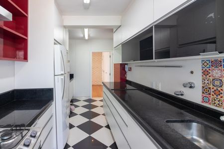 Apartamento à venda com 230m², 2 quartos e 3 vagas Apartamento à venda com 230m², 2 quartos e 3 vagasCozinha