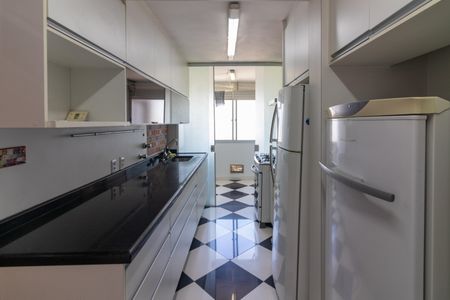 Apartamento à venda com 230m², 2 quartos e 3 vagas Apartamento à venda com 230m², 2 quartos e 3 vagasCozinha
