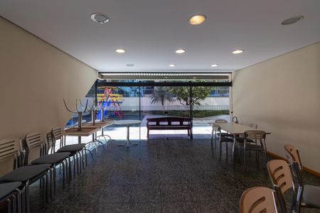 Apartamento à venda com 230m², 2 quartos e 3 vagas Apartamento à venda com 230m², 2 quartos e 3 vagasÁrea comum - Salão de festas