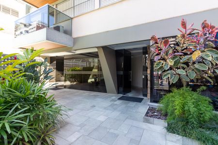 Apartamento à venda com 230m², 2 quartos e 3 vagas Apartamento à venda com 230m², 2 quartos e 3 vagasEntrada