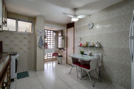 Apartamento à venda com 133m², 2 quartos e 1 vaga Apartamento à venda com 133m², 2 quartos e 1 vagaCozinha