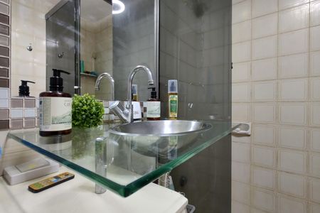 Apartamento à venda com 133m², 2 quartos e 1 vaga Apartamento à venda com 133m², 2 quartos e 1 vagaBanheiro Social