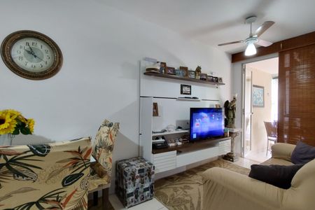 Apartamento à venda com 133m², 2 quartos e 1 vaga Apartamento à venda com 133m², 2 quartos e 1 vagaSala