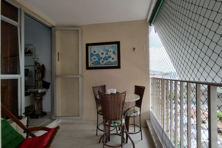 Apartamento à venda com 133m², 2 quartos e 1 vaga Apartamento à venda com 133m², 2 quartos e 1 vagaVaranda