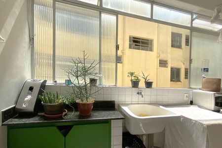 Apartamento à venda com 110m², 3 quartos e 1 vagaÁrea de Serviço