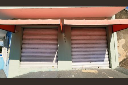 Casa à venda com 400m², 7 quartos e 3 vagas Casa à venda com 400m², 7 quartos e 3 vagasFachada