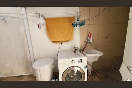 Casa à venda com 400m², 7 quartos e 3 vagas Casa à venda com 400m², 7 quartos e 3 vagasÁrea de Serviço 3