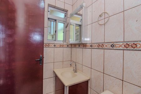 Banheiro Social de casa para alugar com 1 quarto, 44m² em Sarandi, Porto Alegre