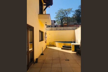 Casa à venda com 180m², 3 quartos e 2 vagas