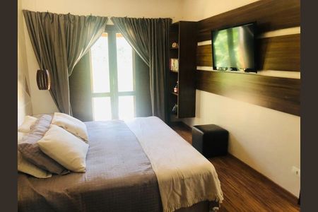 Casa à venda com 3 quartos, 180m² em Jardim Peri, São Paulo