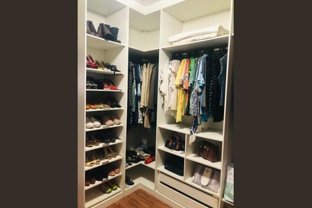 Casa à venda com 3 quartos, 180m² em Jardim Peri, São Paulo