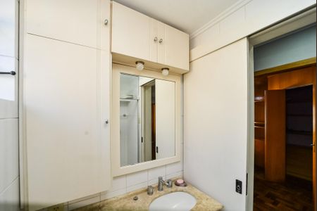 Apartamento para alugar com 60m², 2 quartos e sem vagaBanheiro