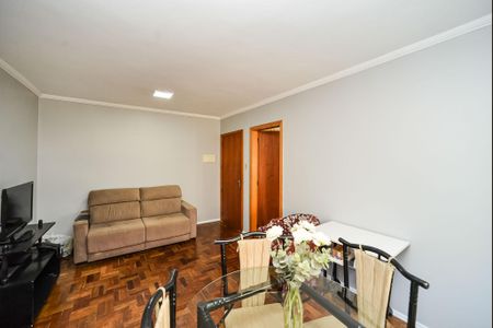 Sala de apartamento para alugar com 2 quartos, 60m² em Vila Ipiranga, Porto Alegre