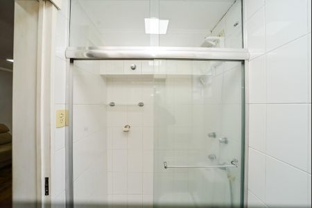 Apartamento para alugar com 60m², 2 quartos e sem vagaBanheiro
