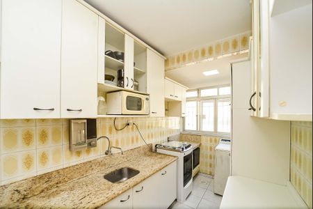 Apartamento para alugar com 60m², 2 quartos e sem vagaCozinha e Área de Serviço