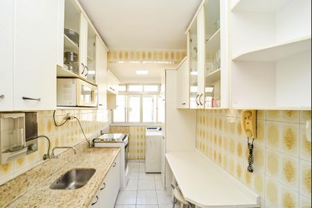 Apartamento para alugar com 60m², 2 quartos e sem vagaCozinha e Área de Serviço