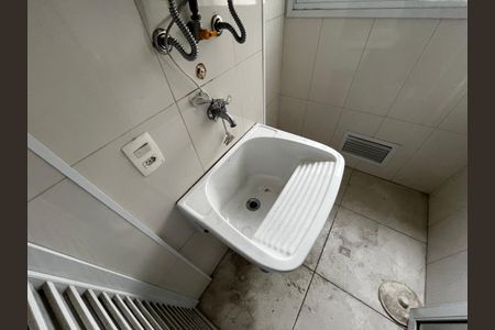 Apartamento para alugar com 150m², 2 quartos e 1 vagaÁrea de Serviço