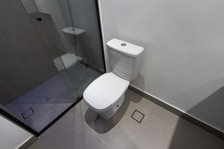 Apartamento à venda com 115m², 2 quartos e 1 vaga Apartamento à venda com 115m², 2 quartos e 1 vagaBanheiro