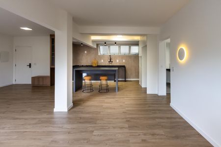 Apartamento à venda com 115m², 2 quartos e 1 vaga Apartamento à venda com 115m², 2 quartos e 1 vagaSala