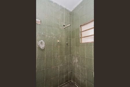 Banheiro de casa para alugar com 1 quarto, 65m² em Jardim Santa Monica, São Paulo