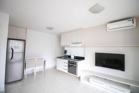 Studio de kitnet/studio para alugar com 1 quarto, 37m² em Campo Belo, São Paulo