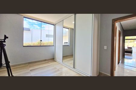 Quarto 1 de casa de condomínio para alugar com 3 quartos, 282m² em , Lagoa Santa
