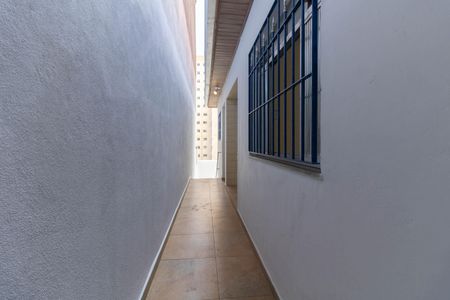 Casa à venda com 120m², 2 quartos e 2 vagas Casa à venda com 120m², 2 quartos e 2 vagasCorredor