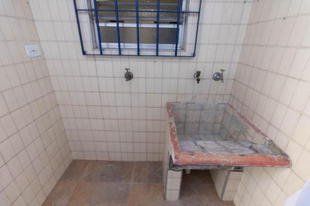 Casa à venda com 120m², 2 quartos e 2 vagas Casa à venda com 120m², 2 quartos e 2 vagasLavanderia