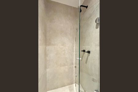 Apartamento para alugar com 85m², 2 quartos e 1 vaga Apartamento para alugar com 85m², 2 quartos e 1 vagaBanheiro social