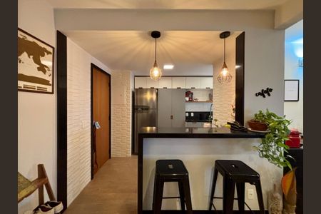 Apartamento para alugar com 85m², 2 quartos e 1 vaga Apartamento para alugar com 85m², 2 quartos e 1 vagaCozinha e Área de Serviço