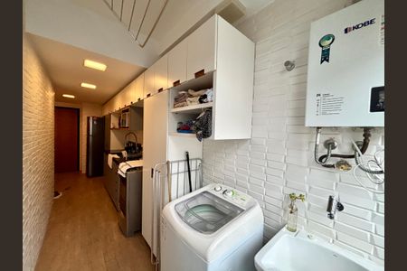 Apartamento para alugar com 85m², 2 quartos e 1 vaga Apartamento para alugar com 85m², 2 quartos e 1 vagaCozinha e Área de Serviço