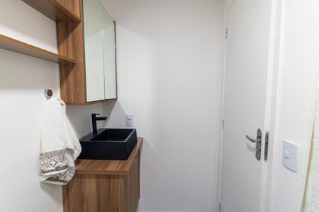 Banheiro da Suíte de apartamento para alugar com 1 quarto, 24m² em Jardim Oriental, São Paulo