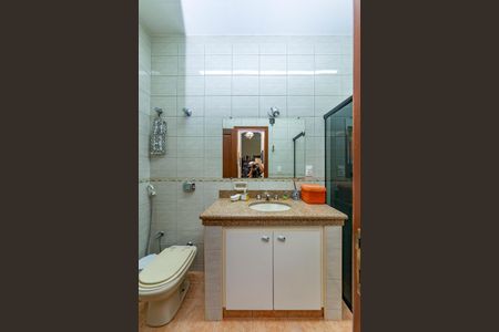 Casa à venda com 360m², 3 quartos e 6 vagasBanheiro Social