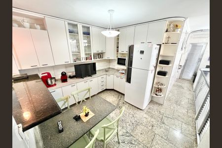 Apartamento à venda com 108m², 3 quartos e 1 vagaCozinha e Área de Serviço