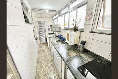 Apartamento à venda com 108m², 3 quartos e 1 vagaCozinha e Área de Serviço