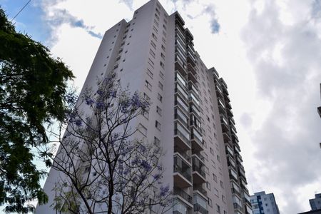 Apartamento para alugar com 68m², 2 quartos e 1 vaga Apartamento para alugar com 68m², 2 quartos e 1 vagaFachada