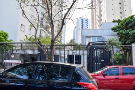 Apartamento para alugar com 68m², 2 quartos e 1 vaga Apartamento para alugar com 68m², 2 quartos e 1 vagaFachada