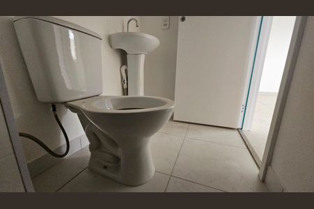 Apartamento para alugar com 54m², 2 quartos e sem vagaBanheiro