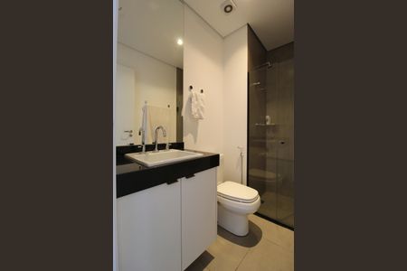 Banheiro de kitnet/studio para alugar com 1 quarto, 30m² em Vila Olímpia, São Paulo