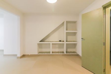 Casa à venda com 220m², 3 quartos e 2 vagas Casa à venda com 220m², 3 quartos e 2 vagasSala