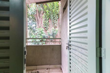 Casa à venda com 220m², 3 quartos e 2 vagas Casa à venda com 220m², 3 quartos e 2 vagasQuarto